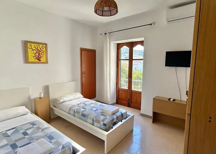 Aeolian * Lipari (Isola Lipari)